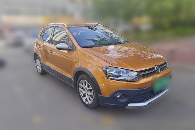 Used Volkswagen Polo 2016 1.6L Cross Polo Automatic Front Right 45 Deg