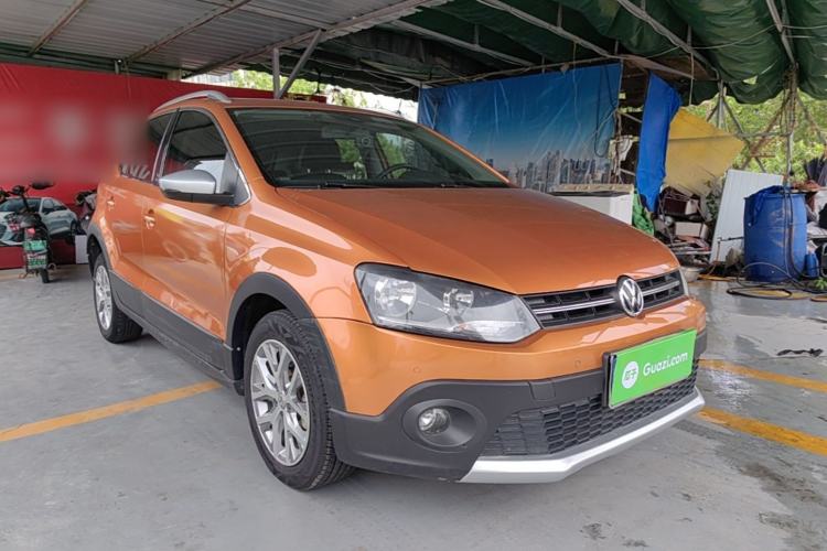 Used Volkswagen Polo 2016 1.6L Cross Polo Automatic Front Right 45 Deg