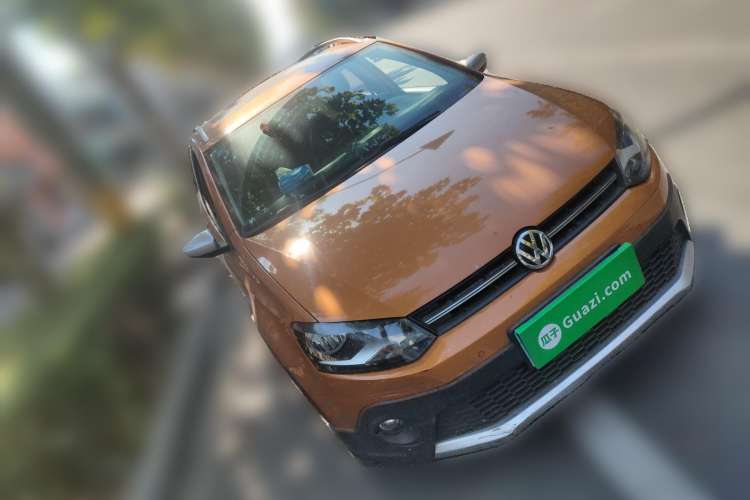 Used Volkswagen Polo 2016 1.6L Cross Polo Automatic Front Right 45 Deg