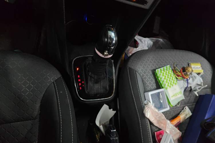 Used Volkswagen Polo 2016 1.6L Cross Polo Automatic Gear Lever