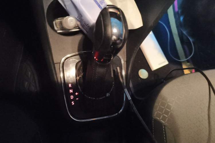 Used Volkswagen Polo 2016 1.6L Cross Polo Automatic Gear Lever