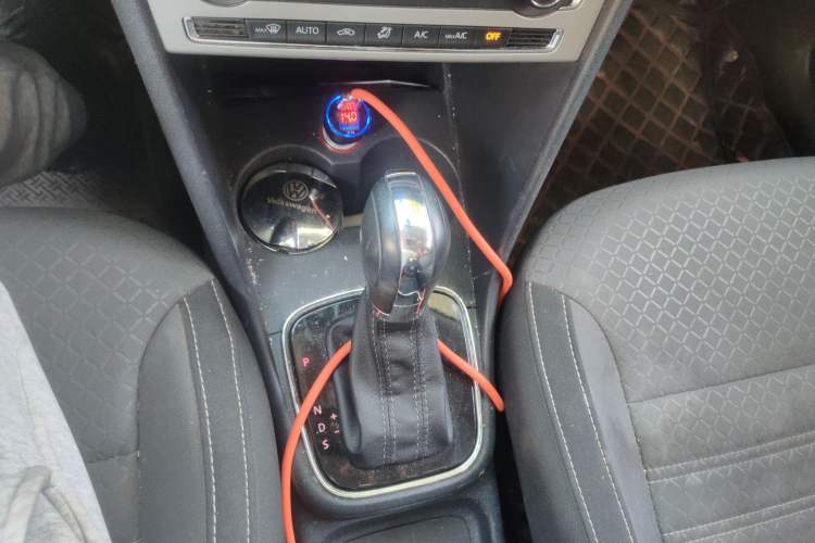 Used Volkswagen Polo 2016 1.6L Cross Polo Automatic Gear Lever