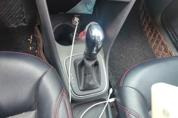 Used Volkswagen Polo 2016 1.4L Cross Polo Automatic Gear Lever