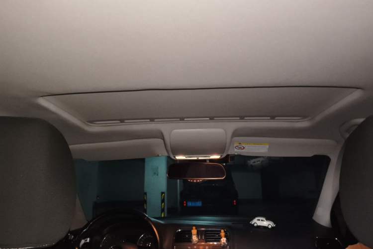 Used Volkswagen Polo 2016 1.6L Cross Polo Automatic Headliner