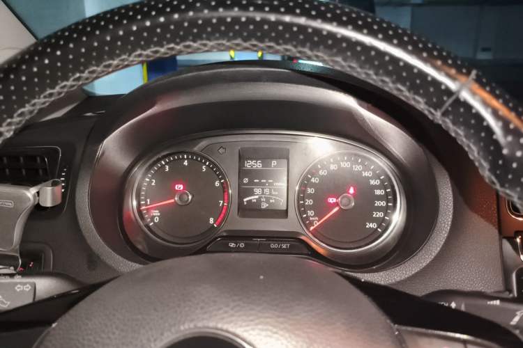 Used Volkswagen Polo 2016 1.6L Cross Polo Automatic Instrument Cluster