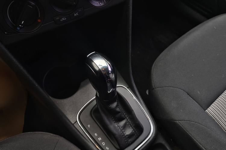 Used Volkswagen Polo 2016 1.4L Cross Polo Automatic Interior 3