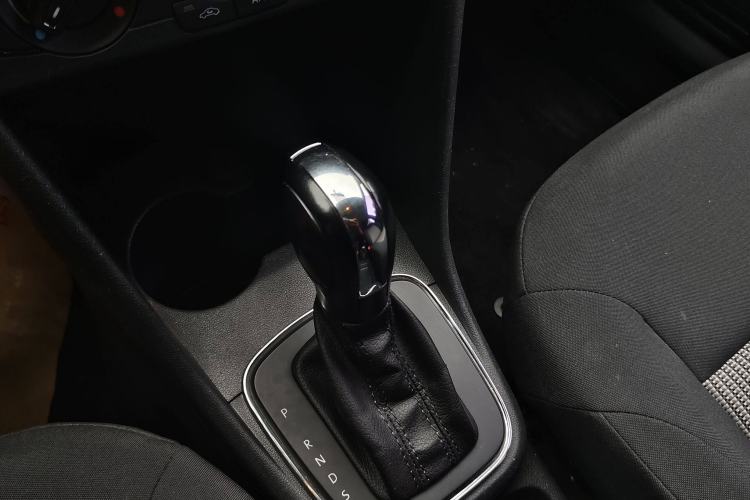 Used Volkswagen Polo 2016 1.4L Cross Polo Automatic Interior 4