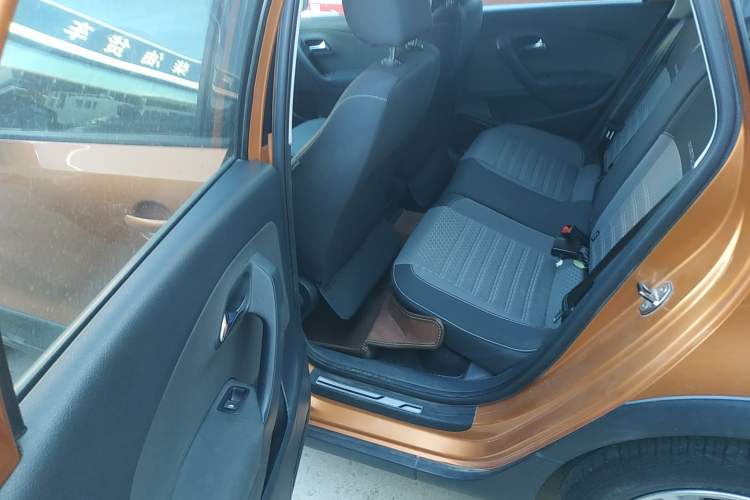 Used Volkswagen Polo 2016 1.6L Cross Polo Automatic Left Rear Seat