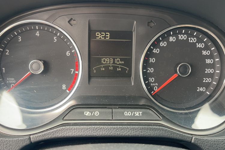 Used Volkswagen Polo 2016 1.6L Cross Polo Automatic Odometer Close Up