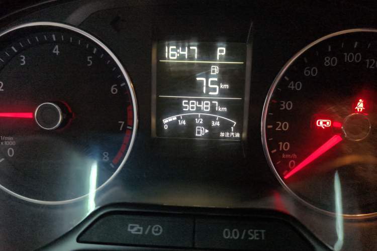 Used Volkswagen Polo 2016 1.6L Cross Polo Automatic Odometer Close Up