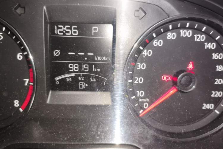 Used Volkswagen Polo 2016 1.6L Cross Polo Automatic Odometer Close Up