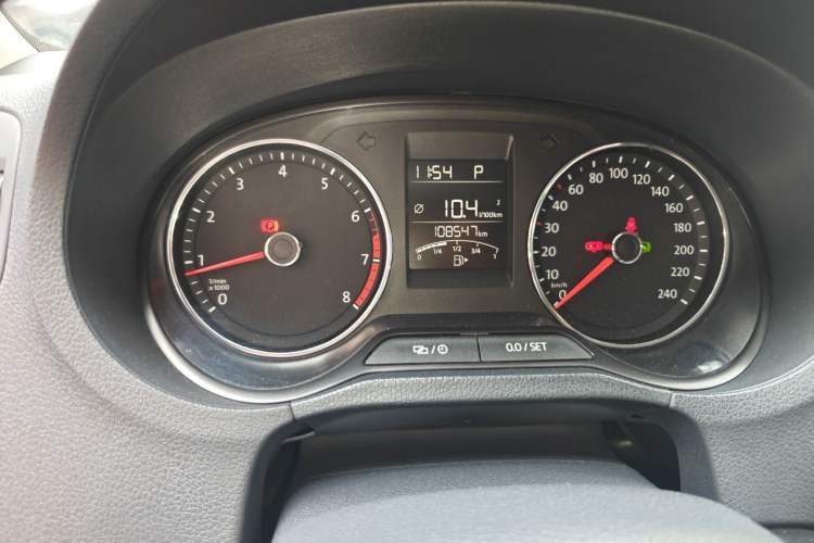 Used Volkswagen Polo 2016 1.6L Cross Polo Automatic Odometer Close Up