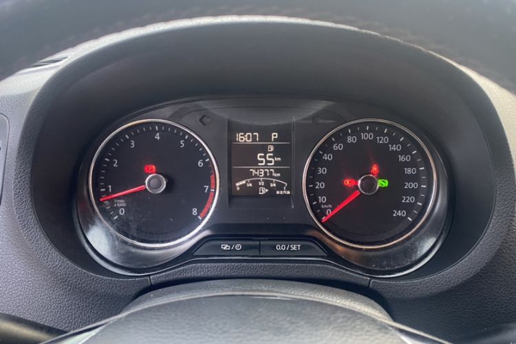 Used Volkswagen Polo 2016 1.6L Cross Polo Automatic Odometer Close Up