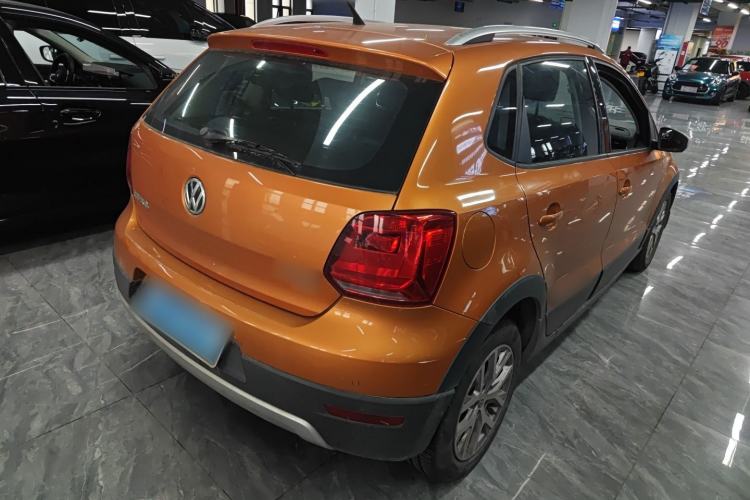 Used Volkswagen Polo 2016 1.6L Cross Polo Automatic Rear Right 45 Deg