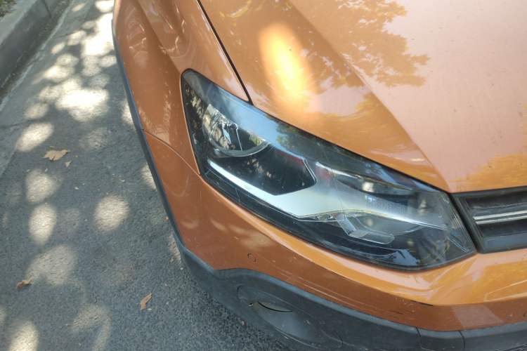 Used Volkswagen Polo 2016 1.6L Cross Polo Automatic Right Front Headlight