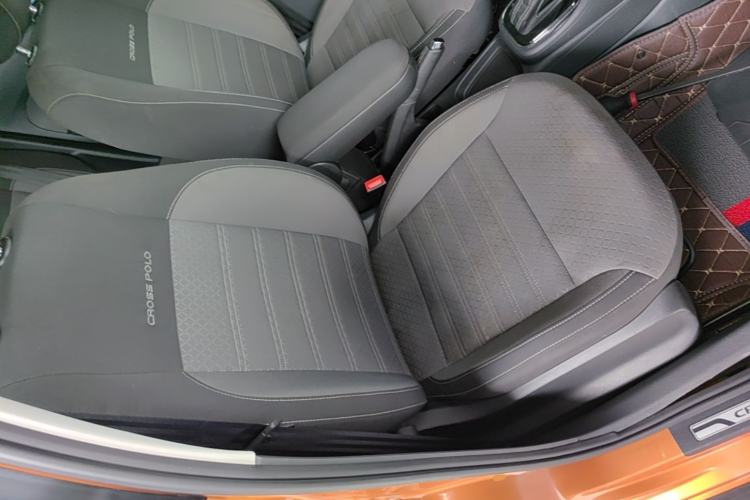 Used Volkswagen Polo 2016 1.6L Cross Polo Automatic Right Front Seat