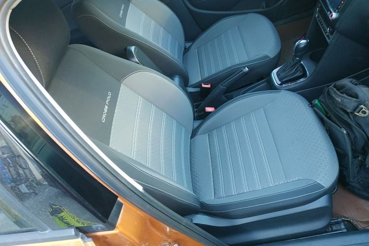 Used Volkswagen Polo 2016 1.6L Cross Polo Automatic Right Front Seat