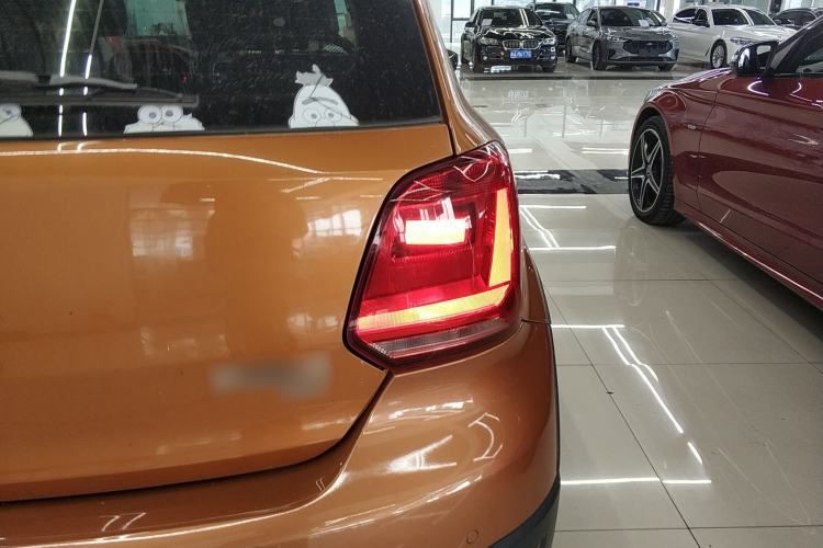 Used Volkswagen Polo 2016 1.6L Cross Polo Automatic Right Rear Taillight