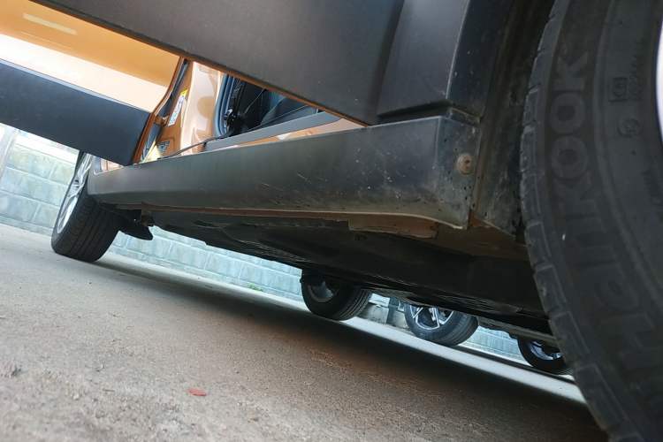 Used Volkswagen Polo 2016 1.6L Cross Polo Automatic Right Side Sill