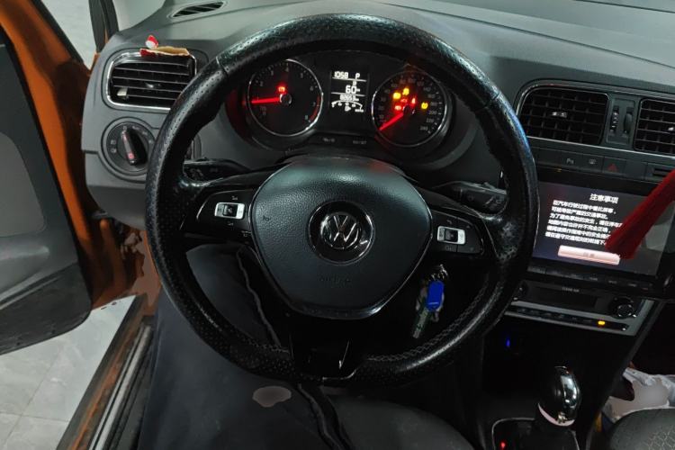 Used Volkswagen Polo 2016 1.6L Cross Polo Automatic Steering Wheel