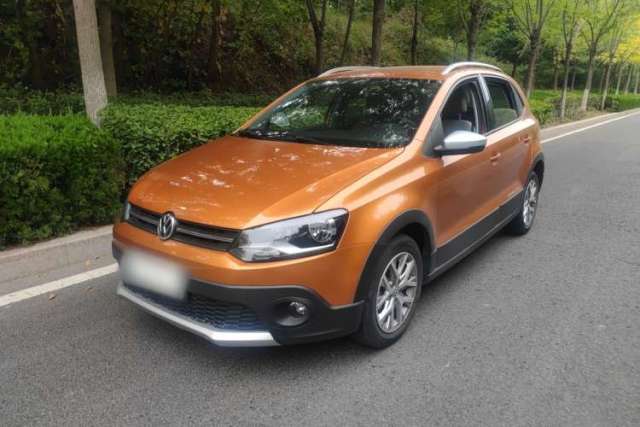 Ojetý Volkswagen Polo 2016 1.4L Cross Polo Automatic