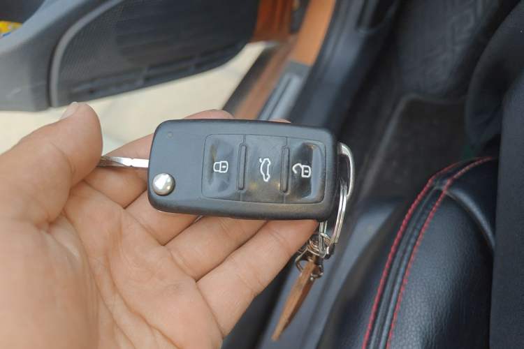 Used Volkswagen Polo 2016 1.6L Cross Polo Automatic Vehicle Key