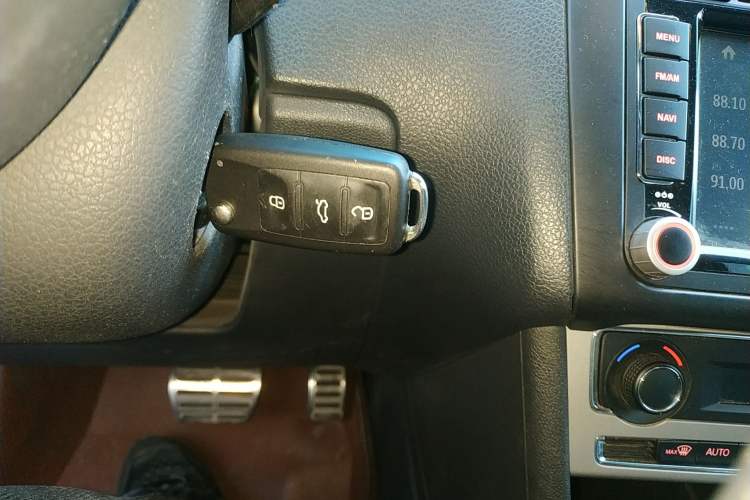 Used Volkswagen Polo 2016 1.6L Cross Polo Automatic Vehicle Key