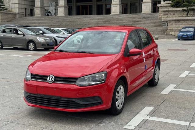 Volkswagen Polo 2016 1.4L Automatic Trendy Model usata