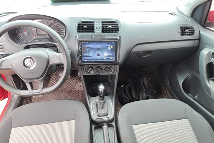 Used Volkswagen Polo 2016 1.4L Automatic Trendy Model Audio And AC Panel