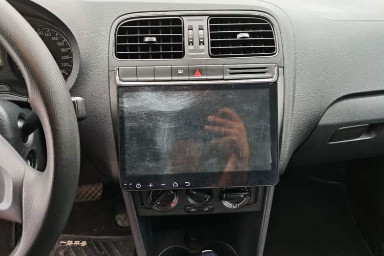 Used Volkswagen Polo 2016 1.4L Automatic Trendy Model Audio And AC Panel