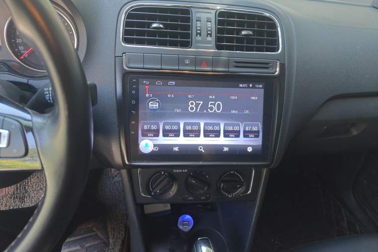 Used Volkswagen Polo 2016 1.6L Automatic Comfort Model Audio And AC Panel