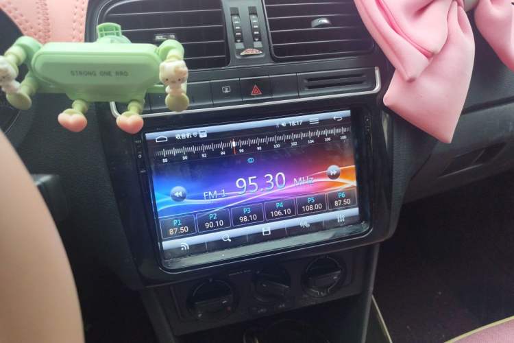 Used Volkswagen Polo 2016 1.4L Manual Fashion Model Audio And AC Panel
