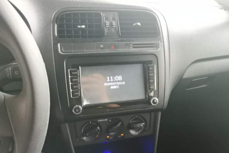 Used Volkswagen Polo 2016 1.4L Automatic Trendy Model Audio And AC Panel