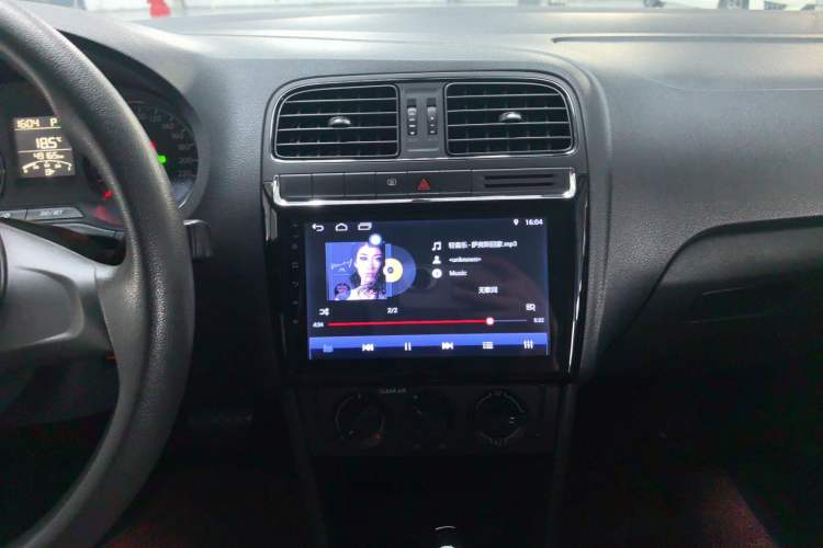 Used Volkswagen Polo 2016 1.4L Automatic Trendy Model Audio And AC Panel