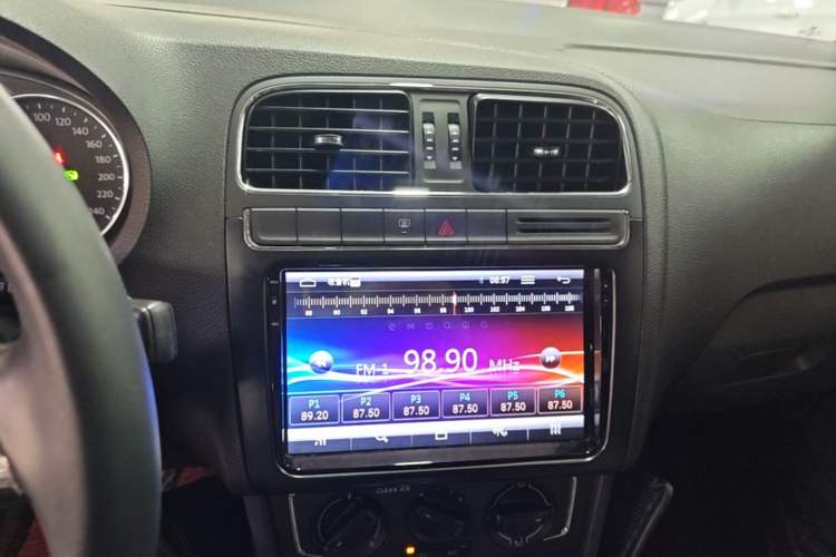 Used Volkswagen Polo 2016 1.6L Automatic Comfort Model Audio And AC Panel
