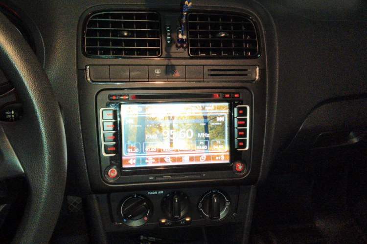 Used Volkswagen Polo 2016 1.4L Automatic Trendy Model Audio And AC Panel
