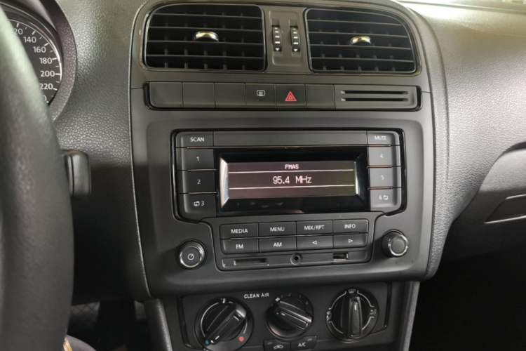Used Volkswagen Polo 2016 1.4L Automatic Trendy Model Audio And AC Panel