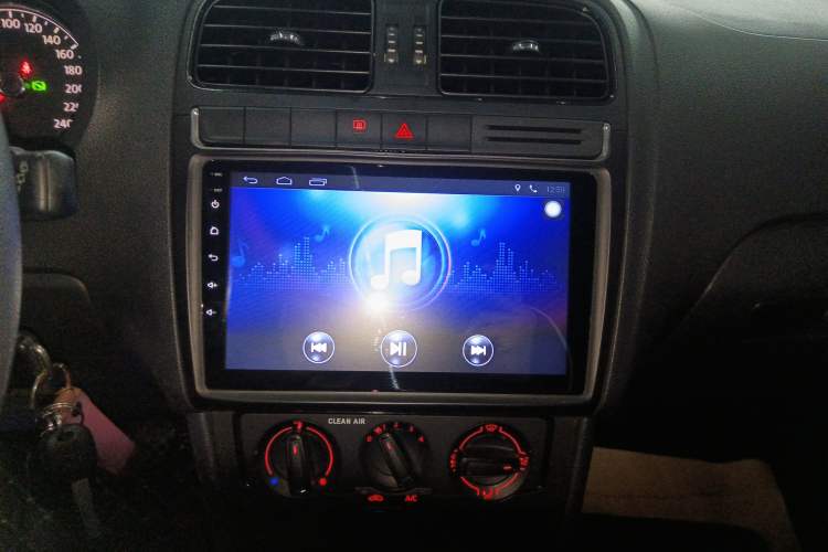 Used Volkswagen Polo 2016 1.4L Automatic Trendy Model Audio And AC Panel