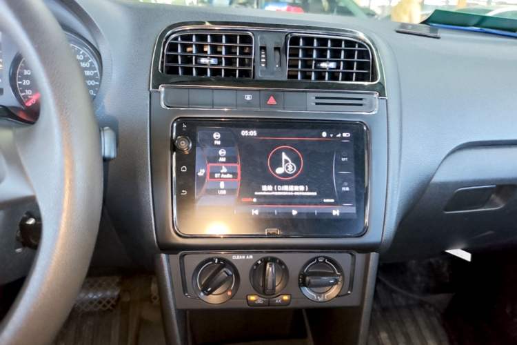 Used Volkswagen Polo 2016 1.4L Automatic Trendy Model Audio And AC Panel