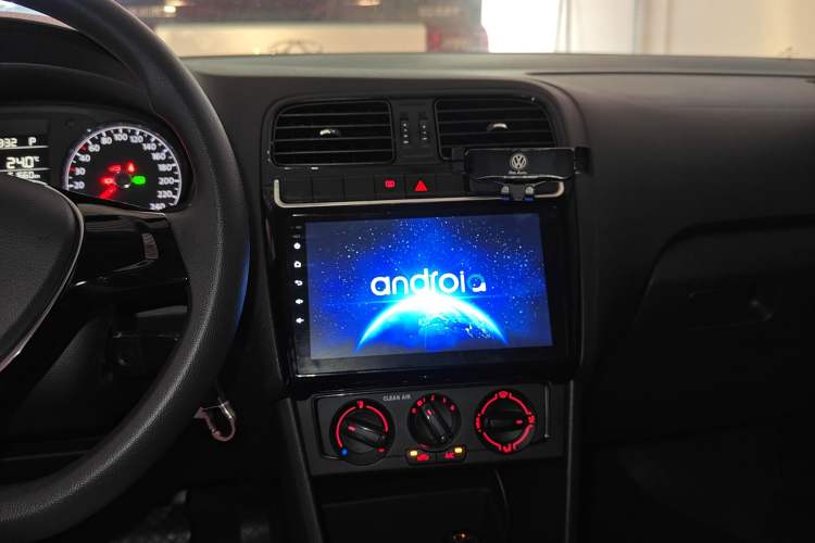 Used Volkswagen Polo 2016 1.4L Automatic Trendy Model Audio And AC Panel