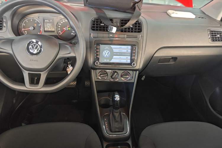 Used Volkswagen Polo 2016 1.4L Automatic Trendy Model Audio And AC Panel