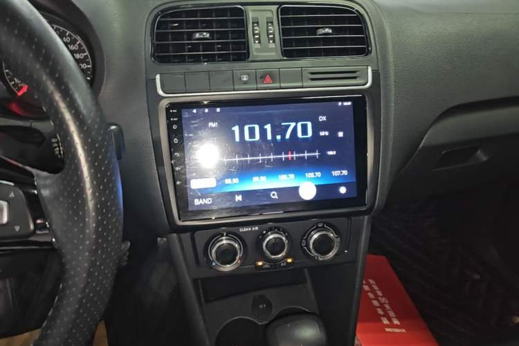 Used Volkswagen Polo 2016 1.4L Automatic Trendy Model Audio And AC Panel