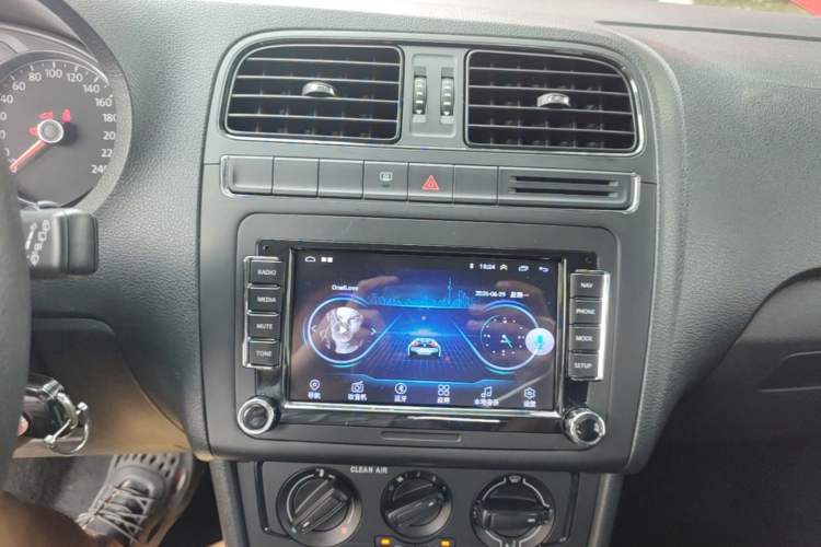 Used Volkswagen Polo 2016 1.4L Automatic Trendy Model Audio And AC Panel