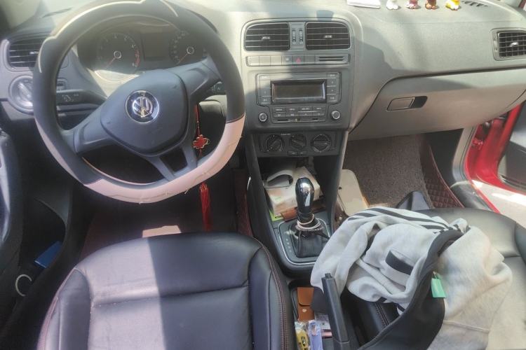 Used Volkswagen Polo 2016 1.4L Automatic Trendy Model Center Console