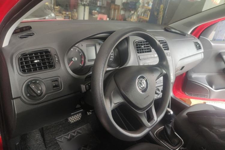 Used Volkswagen Polo 2016 1.4L Automatic Trendy Model Center Console