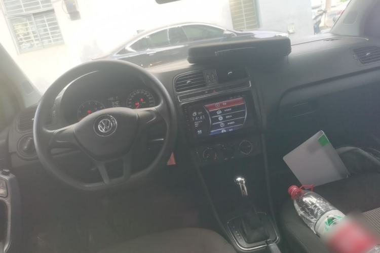 Used Volkswagen Polo 2016 1.4L Automatic Trendy Model Center Console