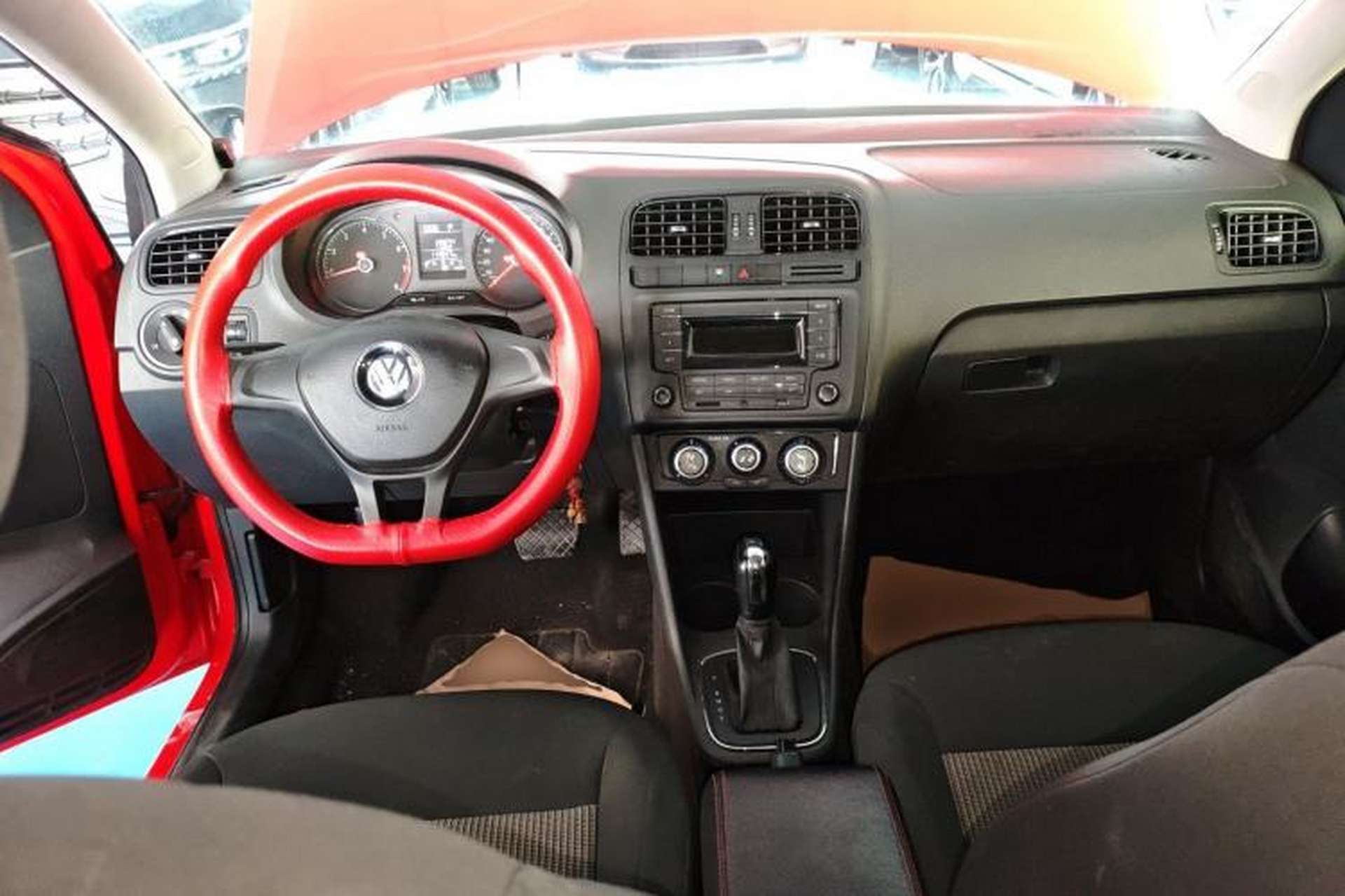 Used Volkswagen Polo 2016 1.4L Automatic Trendy Model Center Console