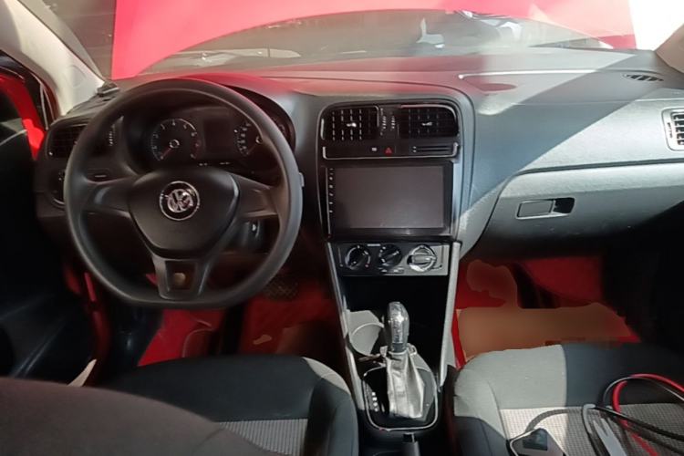 Used Volkswagen Polo 2016 1.4L Automatic Trendy Model Center Console