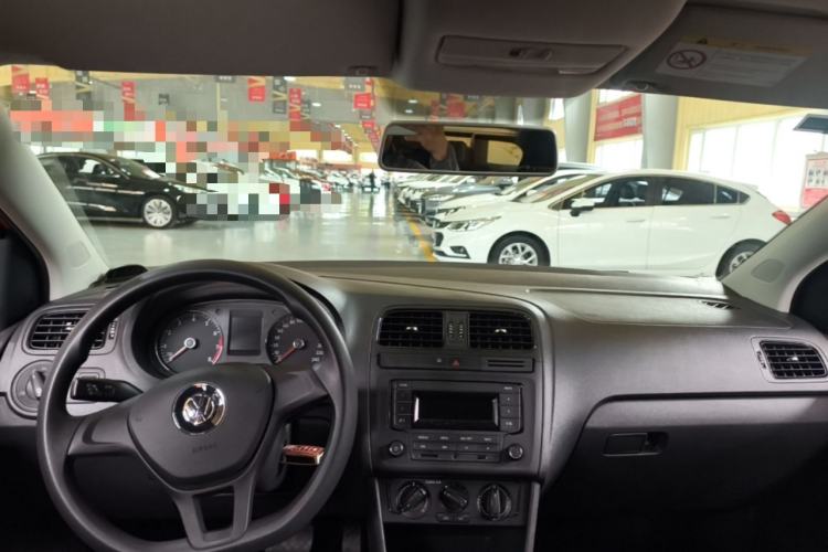 Used Volkswagen Polo 2016 1.4L Automatic Trendy Model Center Console