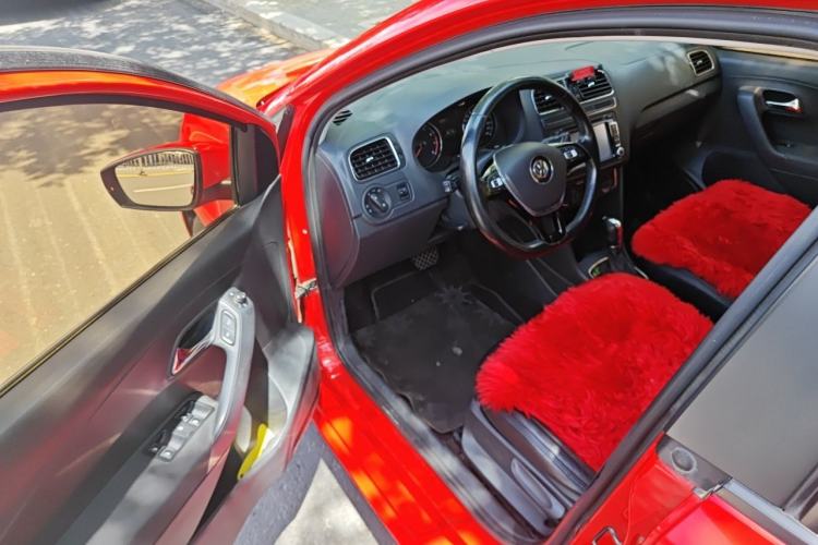 Used Volkswagen Polo 2016 1.6L Automatic Comfort Model Driver Seat